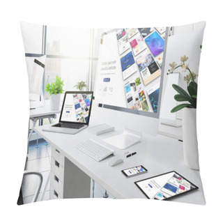 Personality  Office Responsive Devices Website Builder 3d Rendering Pillow Covers