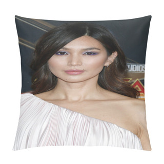Personality  Actress Gemma Chan At The World Premiere Of 'Captain Marvel' Held At The El Capitan Theater In Hollywood, USA On March 4, 2019. Pillow Covers