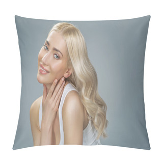 Personality  Portrait Of The Girl With Pale Complexion Pillow Covers