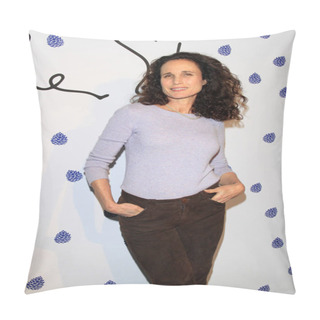 Personality  Actress  Andie McDowell  Pillow Covers