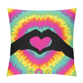 Personality  Make Love Not War - Hippie Style. Pillow Covers