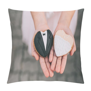 Personality  Bride And Groom Cupcakes Pillow Covers
