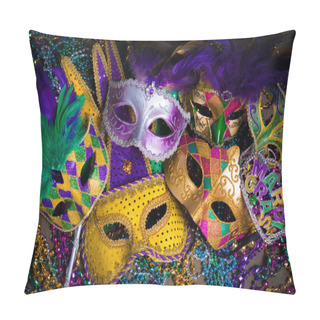 Personality  Group Of Mardi Gras Mask On Dark Background With Beads Pillow Covers