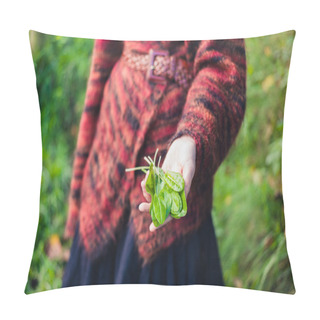 Personality  Woman Showing Handful Of Sorrel Pillow Covers
