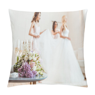 Personality  Wedding Bouquet With Bride And Bridesmaids Pillow Covers