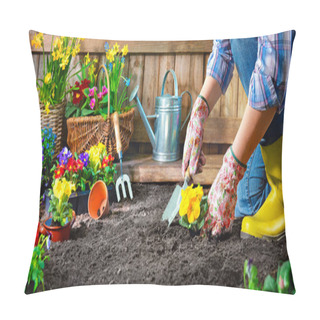 Personality  Planting Flowers In Sunny Garden Pillow Covers