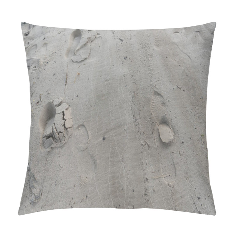 Personality  top view of textured brown sand with human footprints pillow covers