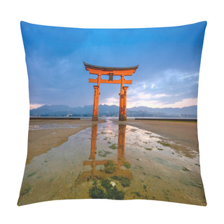 Personality  Itsukushima Shrine Pillow Covers