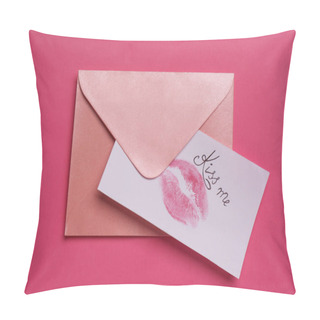 Personality  Card With Lip Print, Phrase Kiss Me And Envelope On Pink Background, Top View Pillow Covers