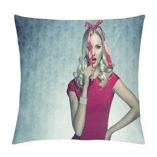 Personality  Elegant Blonde Girl Like A Christmas Gift Pillow Covers