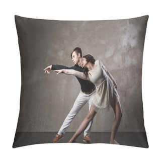 Personality  Beautiful Couple In The Active Ballroom Dance Pillow Covers