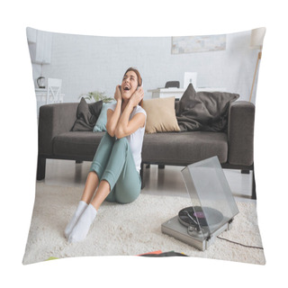 Personality  Cheerful Girl Listening Music In Headphones And Singing Near Vintage Record Player  Pillow Covers