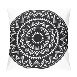 Personality  Tribal Folk Aztec Geometric Pattern In Circle Pillow Covers