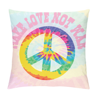 Personality  Make Love Not War - Hippie Style. Pillow Covers