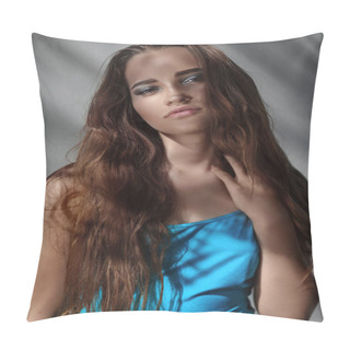 Personality  Portrait Of A Beautiful Girl Glamorous Girl Pillow Covers