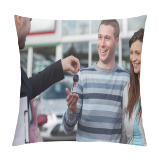 Personality  Couple Receiving Car Keys By A Dealer Pillow Covers