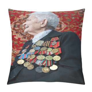 Personality  Female Veteran Of World War II Pillow Covers