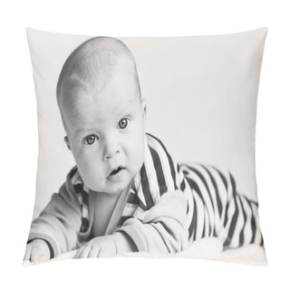 Personality  Cute Blue-eyed Baby Boy Pillow Covers