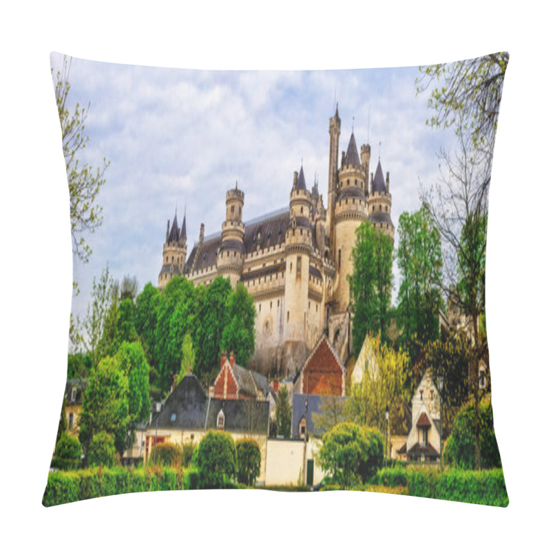 Personality  Great castles of France - medieval impressive Pierrefonds pillow covers