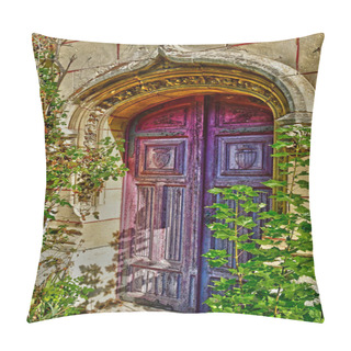 Personality  Vigny , France - Septembre 17 2019 : Castel Pillow Covers