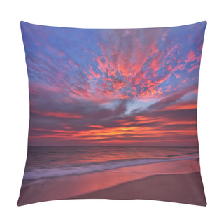 Personality  Beautiful Cloudscape Over The Sea, Sunrise Shot, Long Exposure. Pillow Covers