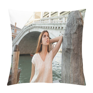 Personality  Young Woman Looking Away Near Wooden Piling And Rialto Bridge On Background In Venice Pillow Covers