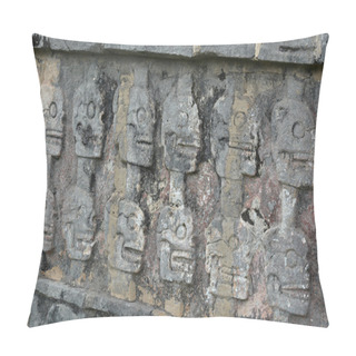 Personality Chichen Itza Tzompantli The Wall Of Skulls (Temple Of Skulls), M Pillow Covers