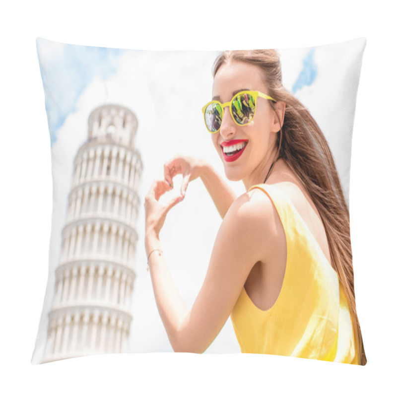 Personality  Woman Traveling In Pisa Old Town Pillow Covers