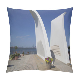 Personality  Postcards 9 11 Memorial In Staten Island Pillow Covers
