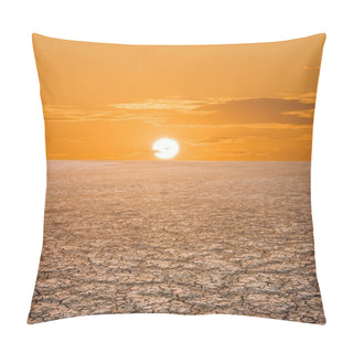 Personality  Pale Sunset In A Desert Pillow Covers