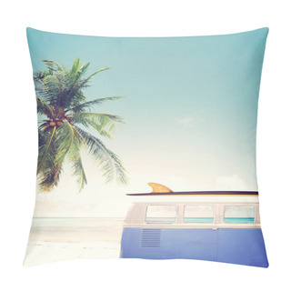 Personality  Vintage Car Parked On The Tropical Beach Pillow Covers