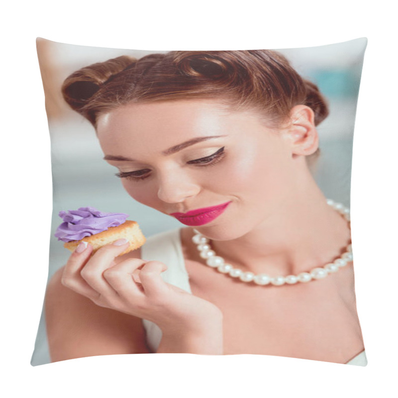 Personality  Beautiful pin up woman in pearl necklace holding homemade cupcake  pillow covers