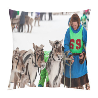 Personality  Traditional Sleigh Race With Deer. Pillow Covers