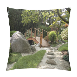 Personality  Japanese Garden Pillow Covers