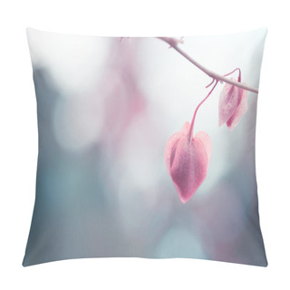 Personality  Vintage Style Of Coral Vine Plant With Blur Background Pillow Covers