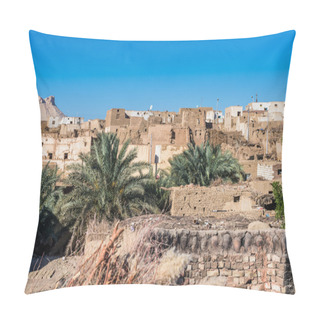 Personality  Dakhla Oasis, Western Desert, Egypt Pillow Covers