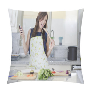 Personality  Beautiful Brunette Singing In The Kitchen Pillow Covers