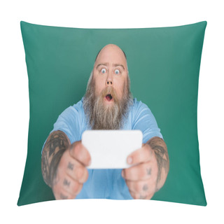 Personality  Astonished Overweight Man With Beard And Tattoos Taking Selfie On Blurred Smartphone Isolated On Green Pillow Covers