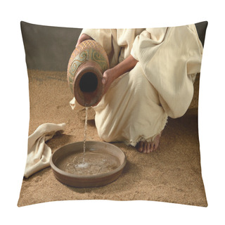 Personality  Jesus Pouring Water Pillow Covers