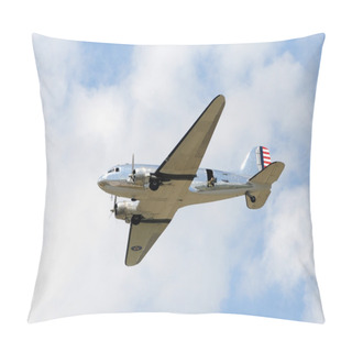 Personality  Old Turboprop Airplane Pillow Covers