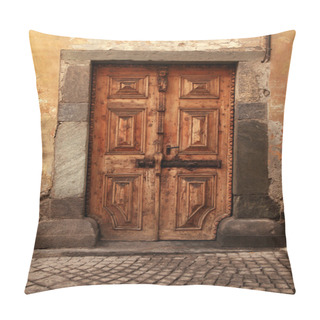 Personality  Vintage Brown Wood Medieval Door In Rural Stone House Pillow Covers