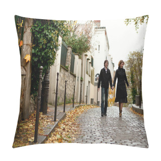 Personality  Couple In Paris At Montmartre Pillow Covers