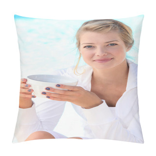 Personality  Beautiful Young Woman On Vacation Pillow Covers