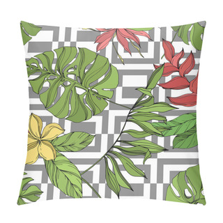 Personality  Palm Beach Tree Leaves Jungle Botanical Succulent. Black And Green Engraved Ink Art. Seamless Background Pattern. Pillow Covers