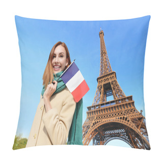 Personality  Happy Travel Woman In Paris Pillow Covers