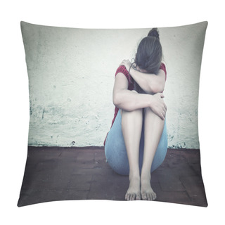 Personality  Sad Woman Crying Pillow Covers
