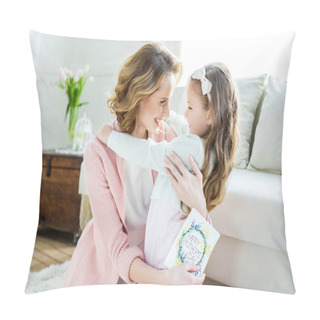 Personality  Happy Mother And Daughter Hugging Pillow Covers