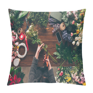 Personality  Cropped Image Of Florist Cutting Stalks Of Roses With Pruner Pillow Covers