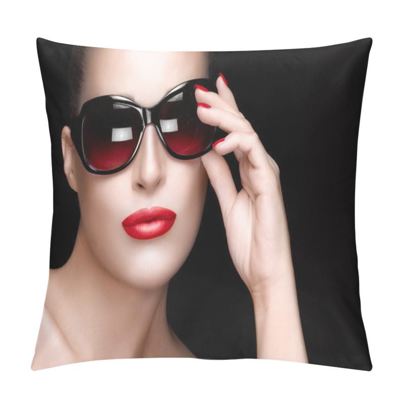 Personality  Fashion Model Woman in Black Oversized Sunglasses. Colorful Make pillow covers
