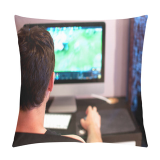 Personality  Young Man Playing Computer Game Pillow Covers